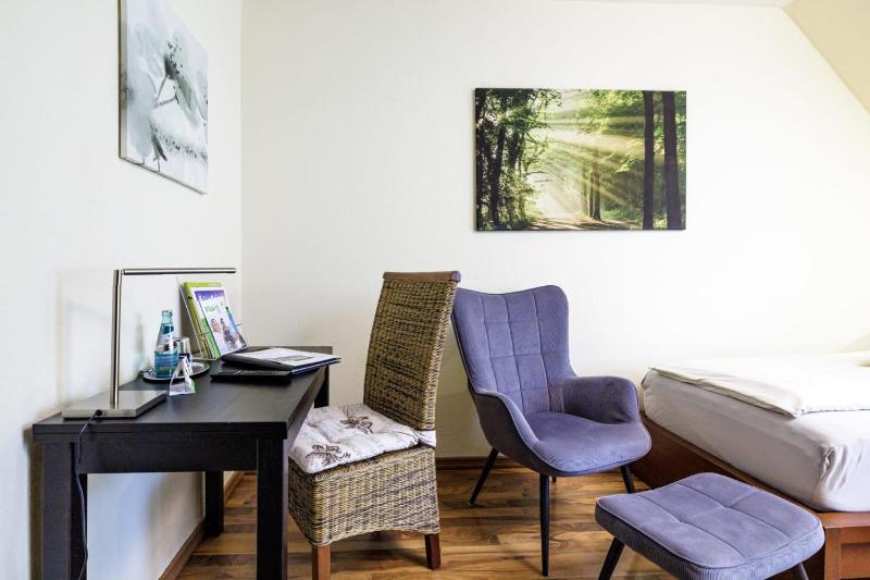 Single Room image 4