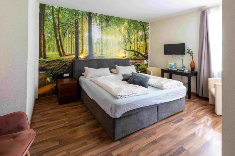 Double Room image 4