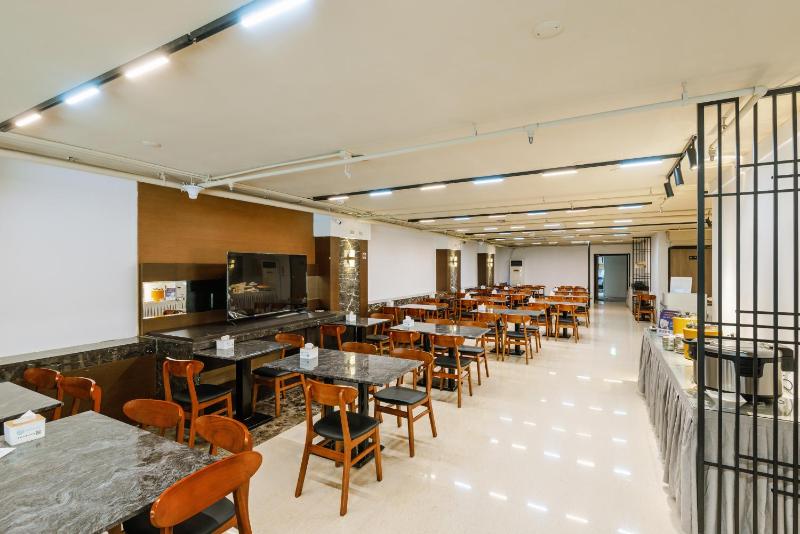 Mercury Hotel Taichung - image 41