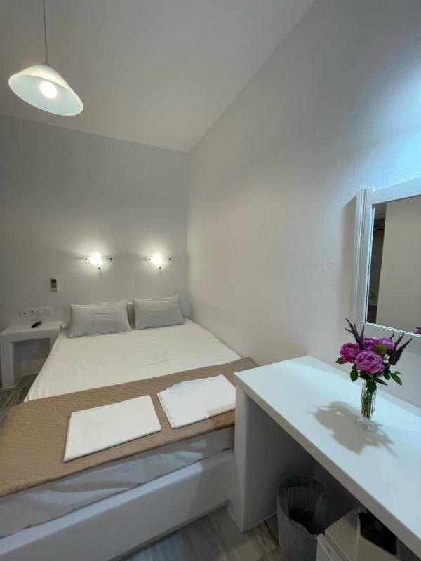 Standard Double Room image 1