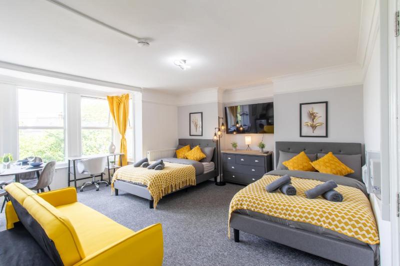 Open Mind Property - Studio with 2 Beds - image 16
