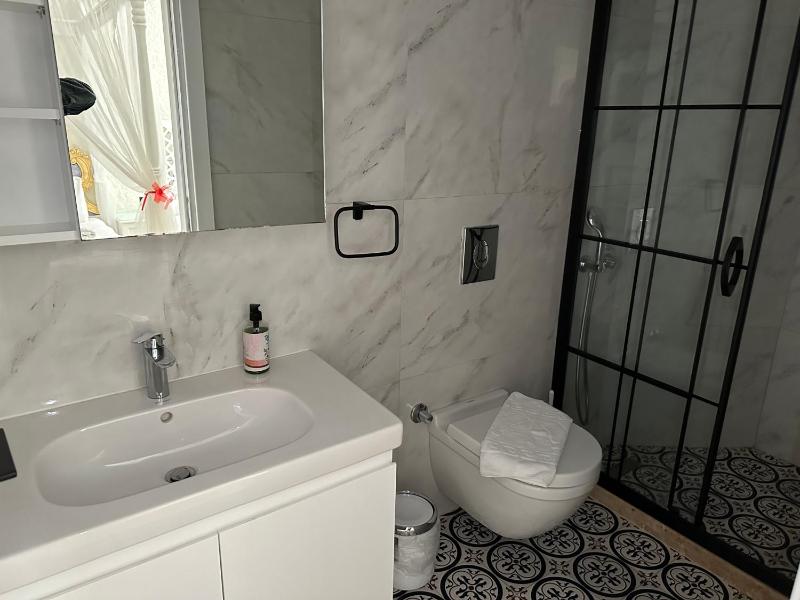 Superior Triple Room image 3
