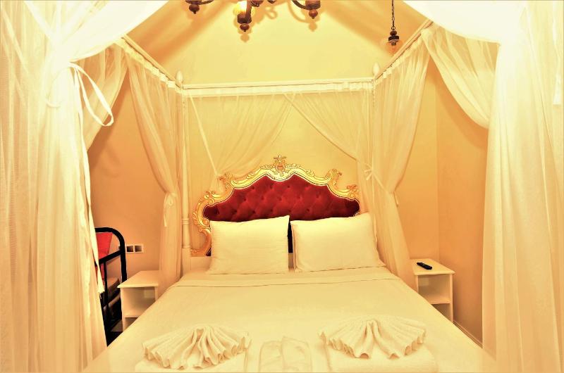 Premium Quadruple Room image 4