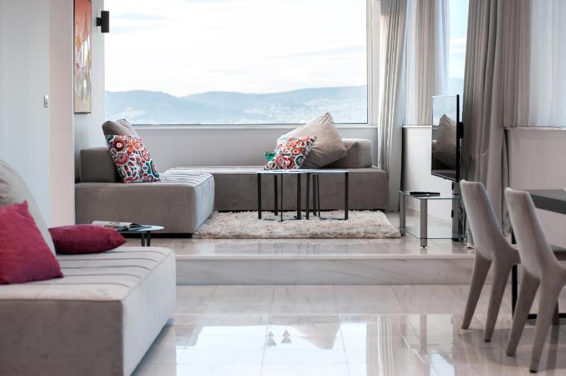 Penthouse Suite with Acropolis View image 2