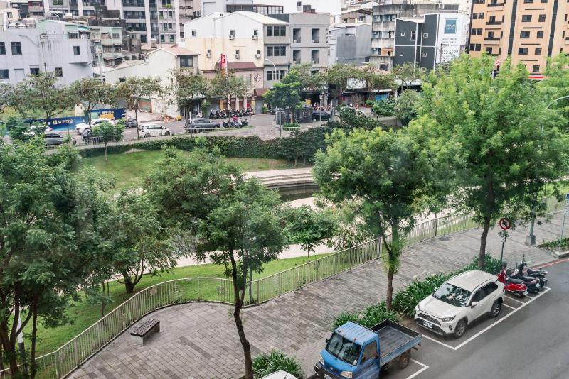 Mercury Hotel Taichung - image 25