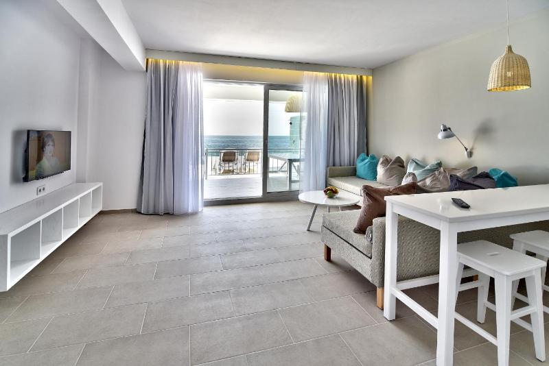 Two-Bedroom Apartment with Private Pool (3 Adults) image 1