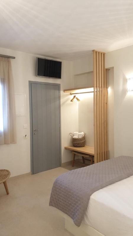Budget Double Room image 2