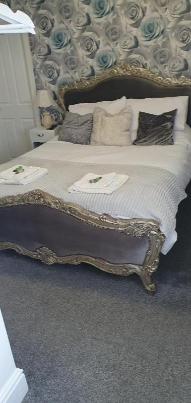 Deluxe King Room image 4