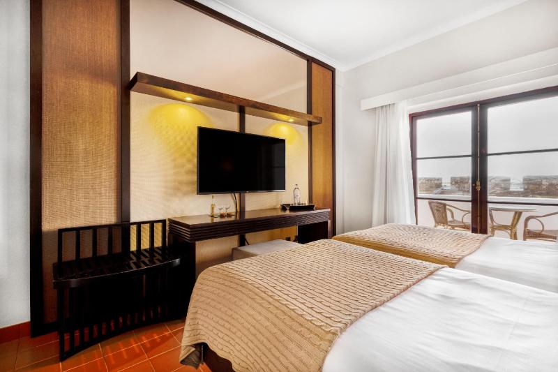 Superior Double or Twin Room image 2