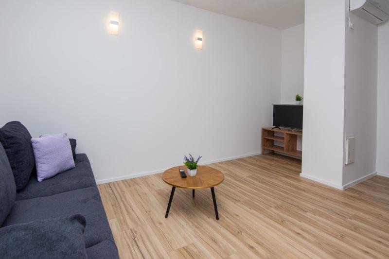 Apartment image 2
