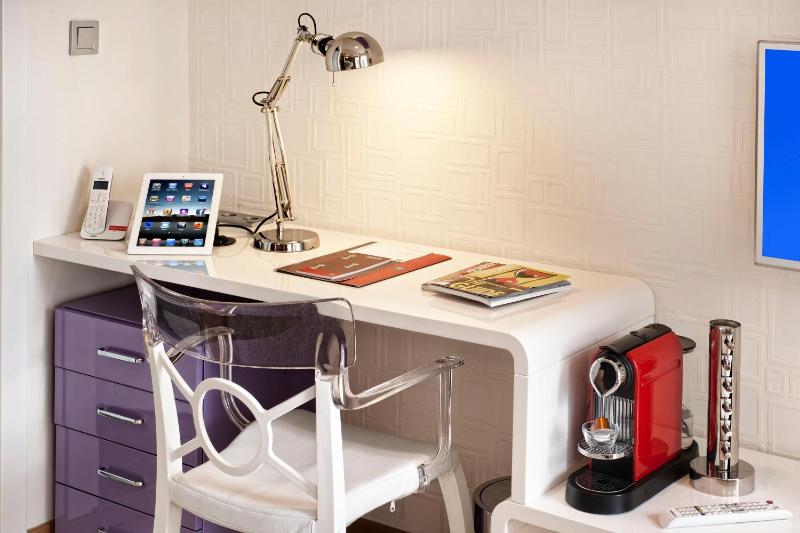 Standard Double Room image 4