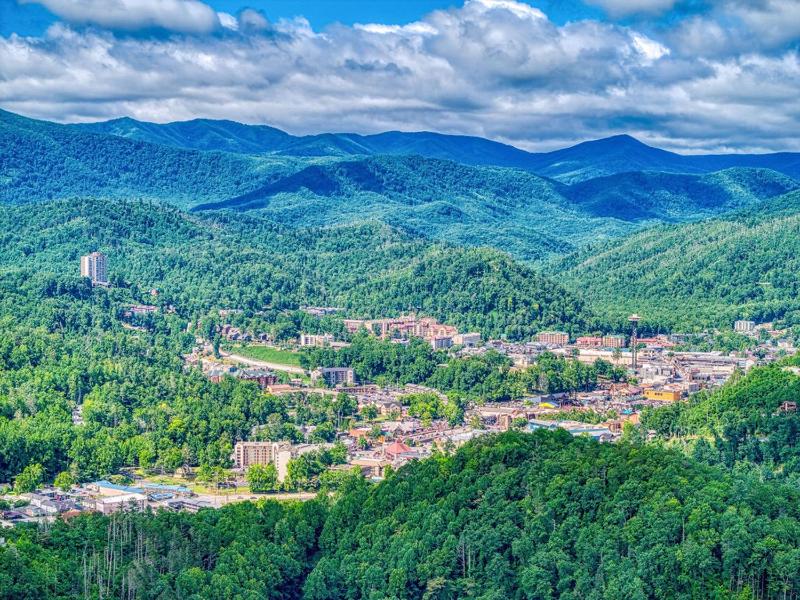 Great Smoky View Panoramic View FREE tickets for each paid day Hot Tub WIFI!!! - image 44