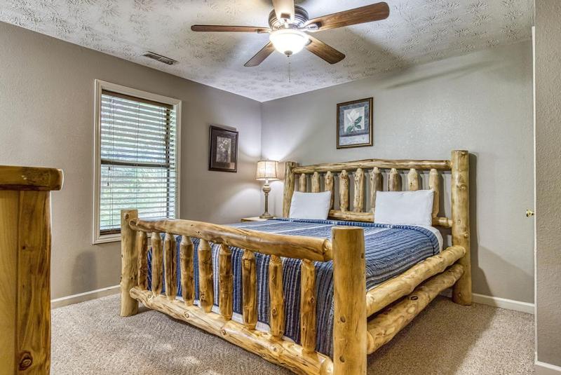 Great Smoky View Panoramic View FREE tickets for each paid day Hot Tub WIFI!!! - image 42