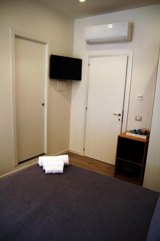 Classic Triple Room image 3