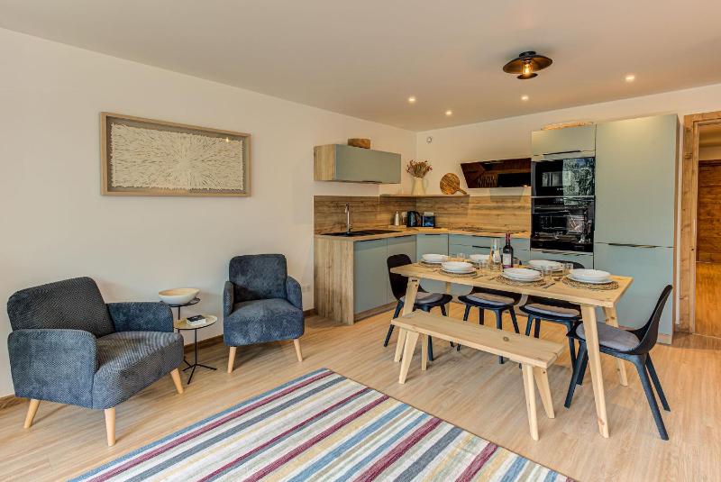 Apartment Cristal des Glaces Mont Blanc View Alpes Agency sleeps 6 - image 16