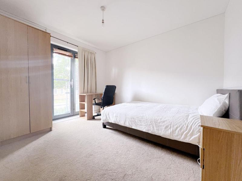 R1 Economical Seaside Hostel Images