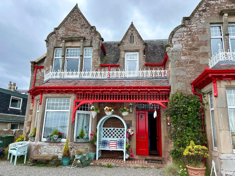 Deluxe Double Room with Side Sea View image 2