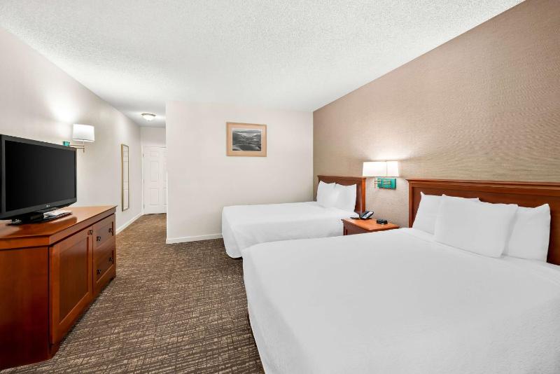 Double Room with Two Double Beds - Non-Smoking image 1