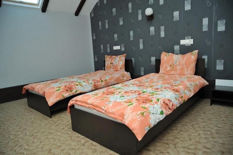 Double Room image 4