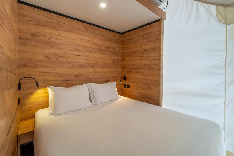Deluxe Glamping Plus image 1
