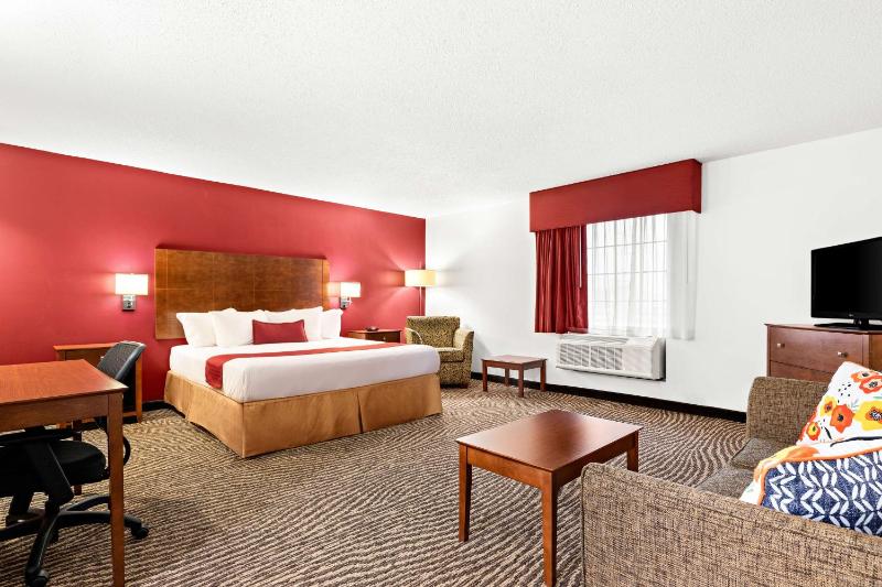 King Suite - Non-Smoking image 1