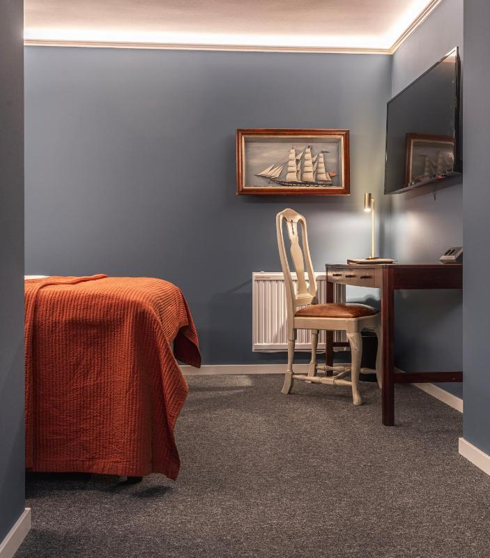 Small Double Room Without Window image 4