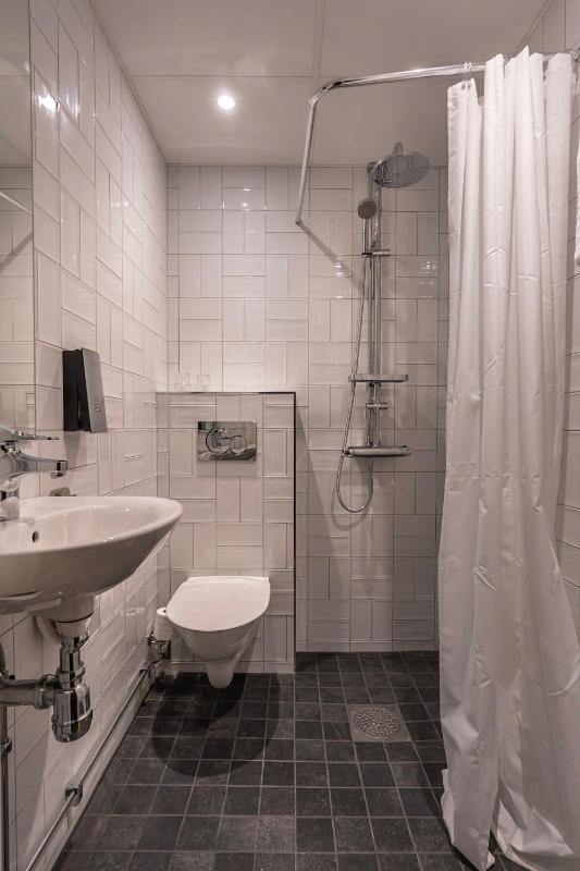 Small Double Room Without Window image 2
