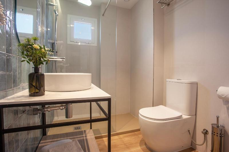 Single Room image 1