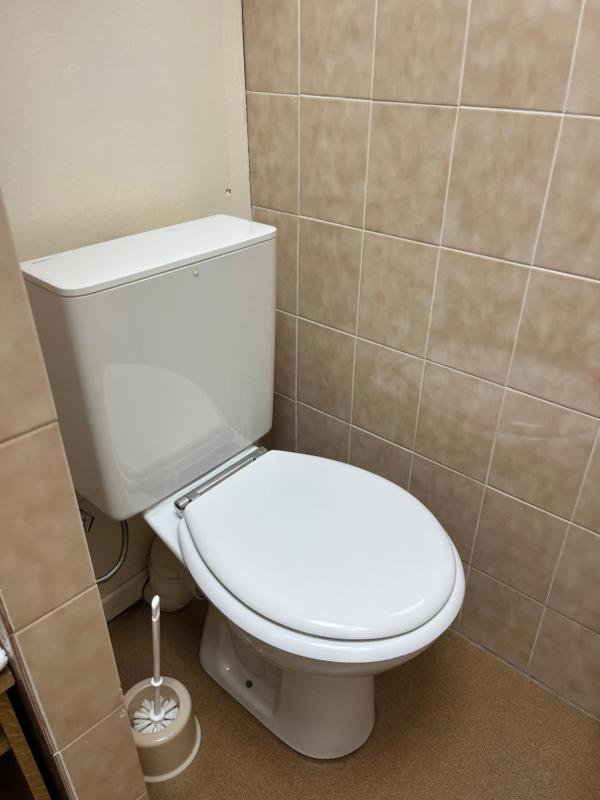 Large Double Room image 3