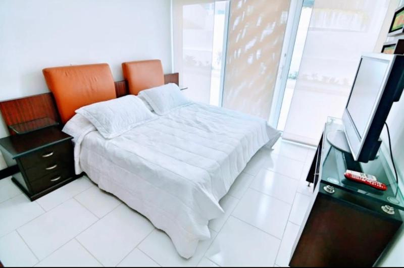 Apartamento con vista frontal al mar. - image 13