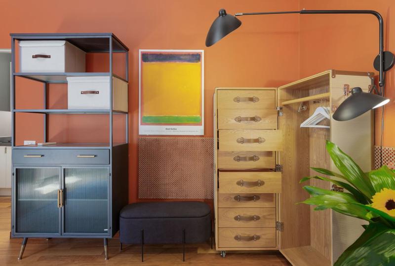 One-Bedroom Deluxe Apartment image 4