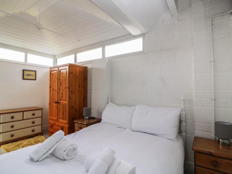 Chickerell House - image 5