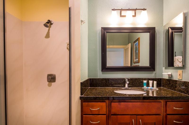 2 Bedroom Ocean Front Suite image 4