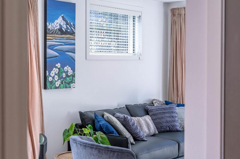 Central Luxury Apartment 114 - image 37