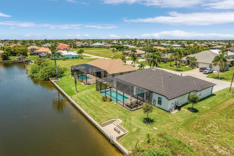 Still Waters SW Cape - waterfront private home locally owned & managed fair & honest pricing - image 20