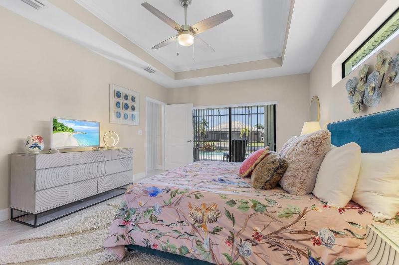 Still Waters SW Cape - waterfront private home locally owned & managed fair & honest pricing - image 38