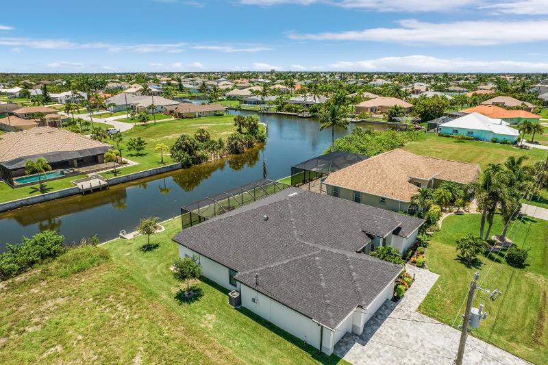 Still Waters SW Cape - waterfront private home locally owned & managed fair & honest pricing - image 37