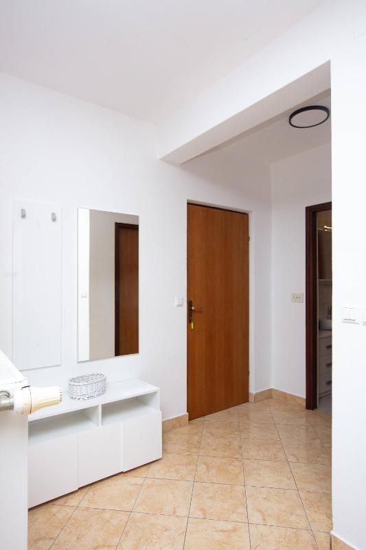 One-Bedroom Apartment with Terrace and Sea View image 2