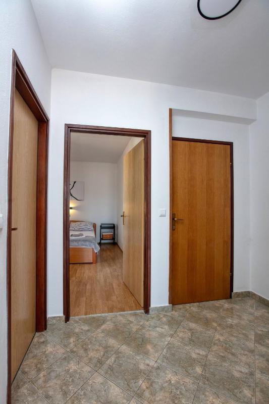 One-Bedroom Apartment with Balcony and Sea View image 2