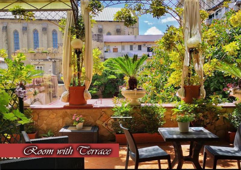 Superior Double or Twin Room with Terrace image 1