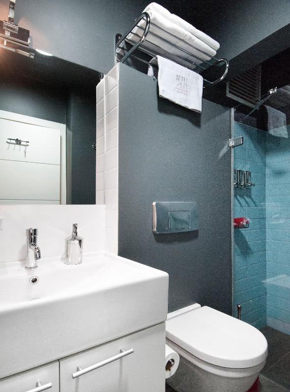 Executive Suite image 4