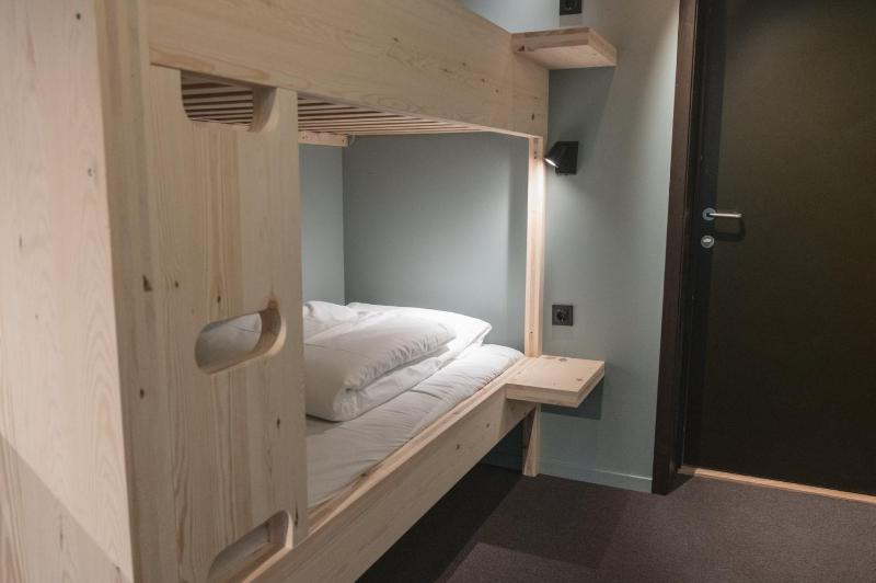 One-Bedroom Premier Apartment image 4