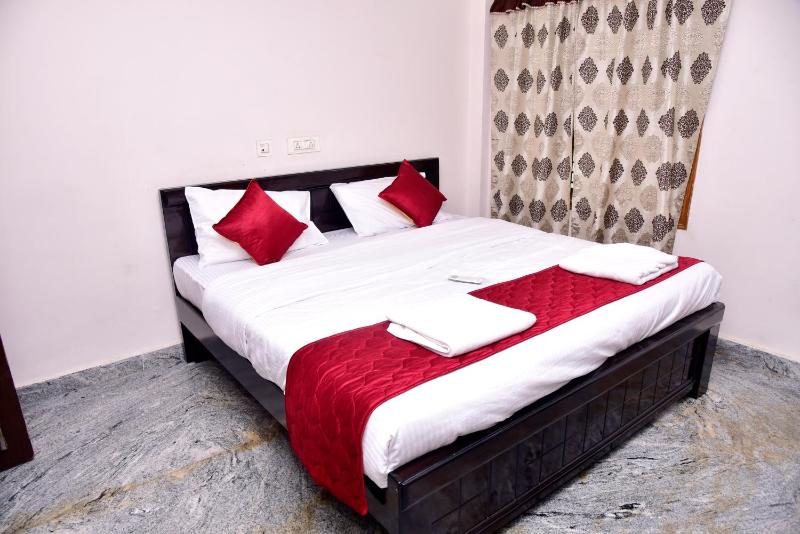 SHALOM RESIDENCE - 2BHK-AC Service Apartments Premium amenities Kitchen with Stovetop WiFi - image 8