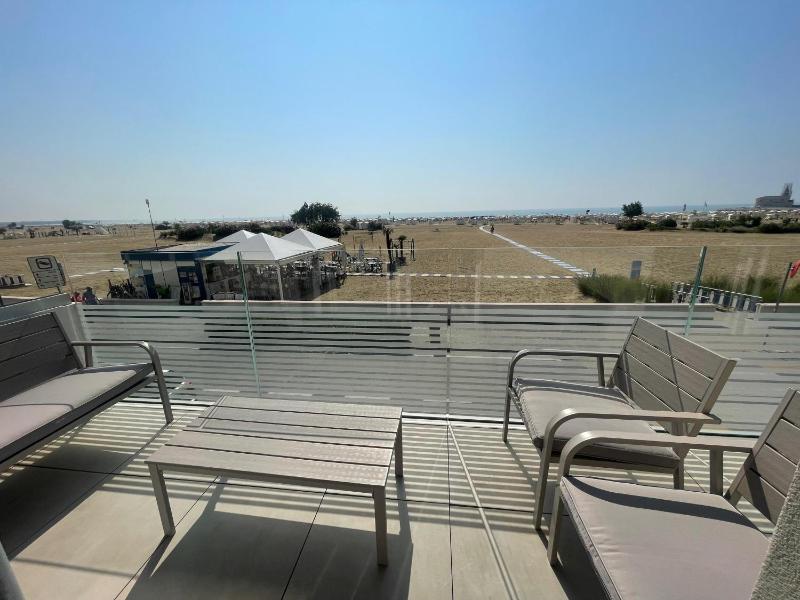 Seaview Levante new Apartments - Agenzia Cocal - image 3