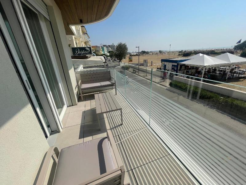 Seaview Levante new Apartments - Agenzia Cocal - image 4