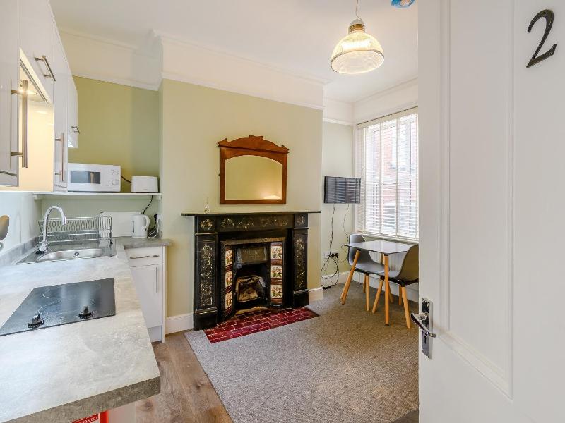 Flat 2 Barton Images