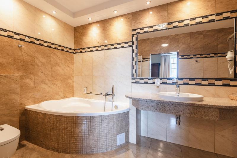 Superior Apartment image 2