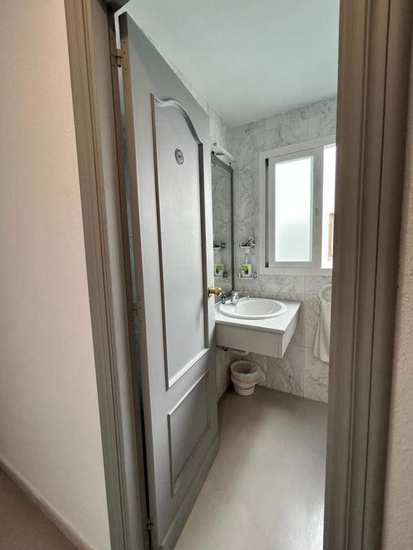 Double or Twin Room with Private External Bathroom image 2