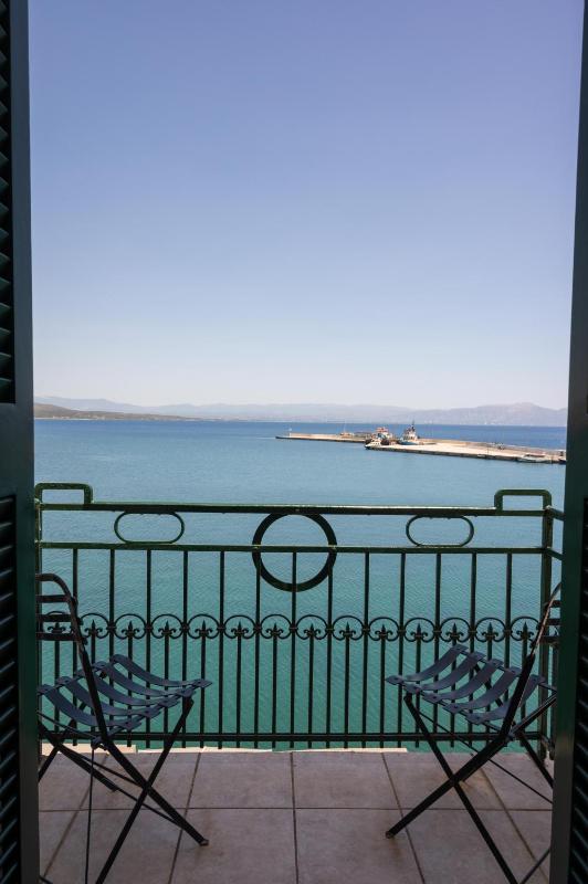 Superior Double or Twin Room with Sea View image 3