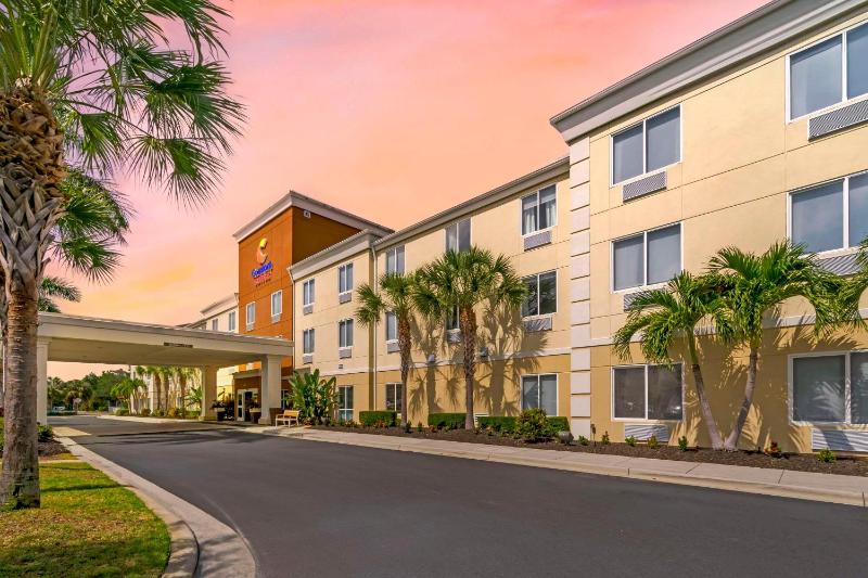Comfort Suites Sarasota-Siesta Key - image 7
